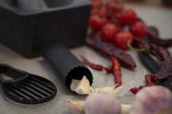 Large Mortar And Pestle Set With Garlic Peeler, Avocado Slicer And Spatula – Authentic Granite Stone Mexican Molcajetes Mortar And Pestle – Ideal For Grinding Spices And Herbs - Grinder - Crusher -KitchenAid Shop 311AuDFZevL