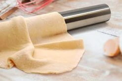15.9 Inch Professional Stainless Steel Rolling Pin - Lightweight Metal French Rolling Pin - Perfect For Baking, Fondant, Pizza Dough Roller, Dumpling -KitchenAid Shop 31JezXQBVsL