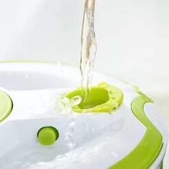 Manual Salad Spinner Fruits And Vegetable Washer With Clear Serving Bowl Colander Basket Smart-Lock Lid Easy Drain System Non-Slip Base Washes Dries & Dresses Lettuce Vegetables & Fruit (Green) -KitchenAid Shop 31ZOv0hAcCL