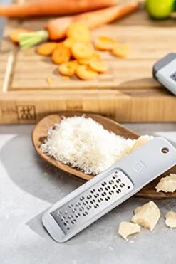 ツヴィリングJ.A.ヘンケルス(Zwilling J.A. Henckels) Z-Cut Cheese Grater, Grey (grey Marl) -KitchenAid Shop 41BsNUCCIuL