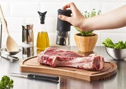 Peugeot Bistro Pepper Mill, 10cm-4inc, Matte Black -KitchenAid Shop 41M8erJc9ZL