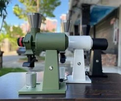 Titanium Alloy Flat Knife 90mm Grinder Hand Pour SOE Coffee Grinder Electric Commercial Tea Grinder 400W (Color : White, Size : EU_220V) -KitchenAid Shop 41Q9eNyWIRL