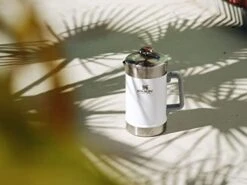 Stanley 48OZ CLASSIC VAC FRENCH PRESS POLAR” -KitchenAid Shop 41U6IiuI0SL