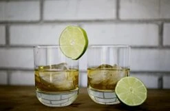 Ice Tray Easy Release White Ice Cube Trays, 16 Cube (Pack Of 2) (2867-WHT-2) -KitchenAid Shop 41UUVyaoYaL