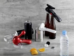 Uhn Rikon Slim Safety Smooth Touch Can Opener, No Sharp Edges, LIDLIFTER®+ 6.5" Black -KitchenAid Shop 41eJnNRrGsL