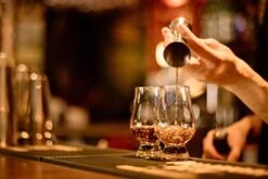 Lencairn Whisky Glass In Gift Carton -KitchenAid Shop 41kUjEVpv6L