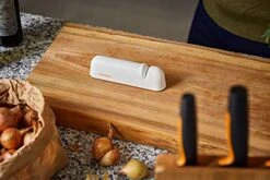 Fiskars 6424001026564, Ceramic Grindstone, Functional Form, Roll-Sharp, White/Orange, One 10 Fiskars 6424001026564, Ceramic Grindstone, Functional Form, Roll-Sharp, White/Orange, One -KitchenAid Shop 41m6uI6qB2S