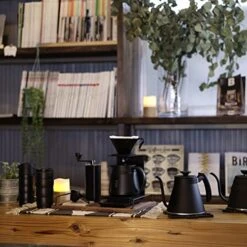 Hario V60 Insulated Metal Beverage Server, 600ml, Black 15 Hario V60 Insulated Metal Beverage Server, 600ml, Black -KitchenAid Shop 51048jgP07L