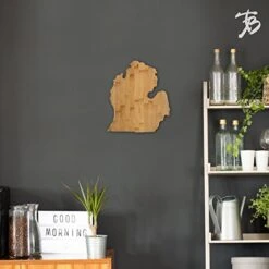 Michigan State Shaped Serving & Cutting Board, Large -KitchenAid Shop 51Cr9GRlExL