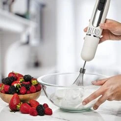 Immersion Hand Blender- Handheld Immersion Blender With Egg Whisk And Milk Frother Attachments, 2 Speed Blender, 500 Watts, Stainless Steel Blade (Cream) -KitchenAid Shop 51D1U73F4VL