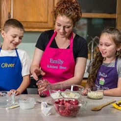 THE APRONPLACE Personalized Apron Embroidered Add A Name Kids Apron -KitchenAid Shop 51P80uFJqQL