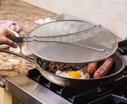 Bellemain Grease Splatter Screen For Frying Pan, Splatter Guard Fry Pan Cover | Fine Mesh Stainless Steel Bacon Splatter Guard | Heavy Duty Splatter Shield With Soft Grip Handle, 9.8” 10 Bellemain Grease Splatter Screen For Frying Pan, Splatter Guard Fry Pan Cover | Fine Mesh Stainless Steel Bacon Splatter Guard | Heavy Duty Splatter Shield With Soft Grip Handle, 9.8” -KitchenAid Shop 51S1m7uTHUL
