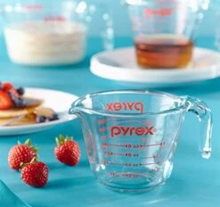 Pyrex 3 Piece Glass Measuring Cup Set, Includes 1-Cup, 2-Cup, And 4-Cup Tempered Glass Liquid Measuring Cups, Dishwasher, Freezer, Microwave, And Preheated Oven Safe, Essential Kitchen Tools -KitchenAid Shop 51crGStrE7L