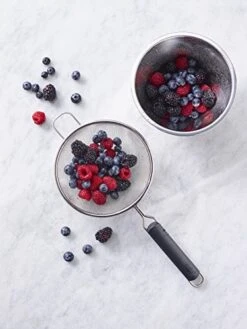 9-Inch Round Stainless-steel Strainer With ABS Handle -KitchenAid Shop 51ps9nh8yAL