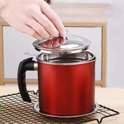 1.3L Oil Strainer Pot Grease Can, 1.37 Quart Oil Storage Grease Keeper/Stainless Steel Bacon Grease Container, For Storing Frying Oil, Bacon Fat & Cooking Grease(Red) -KitchenAid Shop 51umrouEeaL