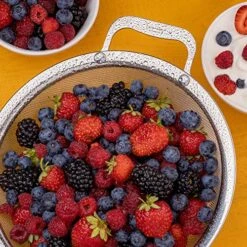 9" Large Fine Mesh Strainer With Sturdy Handle - Sieve Fine Mesh Stainless Steel - Ideal Quinoa Strainer -KitchenAid Shop 61TWd6ASv9L