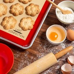 Ast Confection Silicone Baking Mat - Set Of 3 Non-Stick Professional Food Safe Tray Pan Liners - 2 Half Sheet (11-5/8" X 16-1/2") 1 Quarter Sheet (8-1/2" X 11-1/2") -KitchenAid Shop 61VVhpMduwL